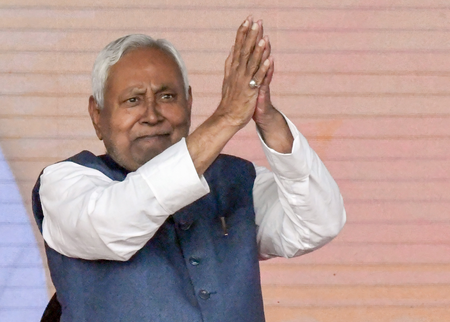 उपराष्ट्रपति और गृह मंत्री अमित शाह समेत कई प्रमुख नेताओं ने मुख्यमंत्री नीतीश कुमार को बधाई दी