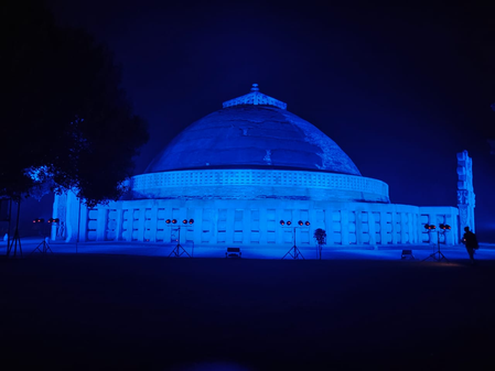 मध्य प्रदेश विश्व बाल दिवस पर सांची सहित 100 इमारतें ब्लू लाइट से हुईं सराबोर