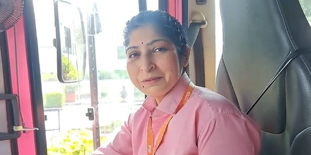 सूरत में बीआरटीएस की पहल, अब महिलाओं के लिए महिला ड्राइवरों वाली बसें सूरत में बीआरटीएस की पहल, अब महिलाओं के लिए महिला ड्राइवरों वाली बसें