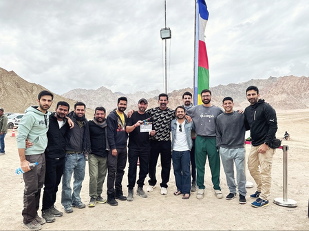 <div>Ankit Siwach on injury during '120 Bahadur': “We’re portraying soldiers who operate beyond pain & that mindset stays with you”</div>