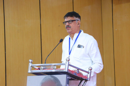 राहुल गांधी के खिलाफ पत्र लिखने वाले पूर्व जज और ब्यूरोक्रेट्स पर कांग्रेस नेता बोले- अभी तक कहां थे ये 272 लोग