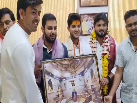 यह कंट्रोल रूम है मेरा, बिग बॉस 19 से निकलने के बाद बाबा महाकाल के दरबार पहुंचे मृदुल तिवारी