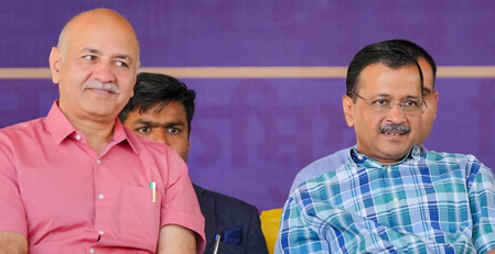 केजरीवाल ‘फांसी घर’ जांच के लिए दिल्ली विधानसभा पैनल का सामना करने में फिर रहे नाकाम केजरीवाल ‘फांसी घर’ जांच के लिए दिल्ली विधानसभा पैनल का सामना करने में फिर रहे नाकाम