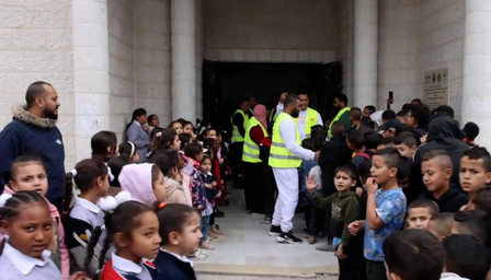 चीन ने फिलिस्तीनी शरणार्थियों और जरूरतमंदों को राहत सामग्री दान की