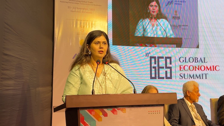 हम ईज ऑफ डूइंग बिजनेस को बढ़ावा देने पर दे रहे ध्यान पंकजा मुंडे हम ईज ऑफ डूइंग बिजनेस को बढ़ावा देने पर दे रहे ध्यान पंकजा मुंडे