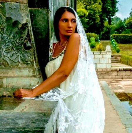 दया भावना इंसान को कैसे बदल देती है? आशिकी फेम अनु अग्रवाल ने बताया अपना अनुभव