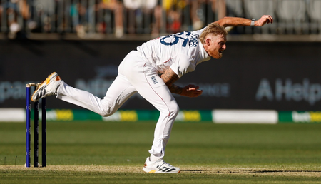 एशेज बेन स्टोक्स ने घातक गेंदबाजी से 43 साल पहले का इतिहास दोहराया