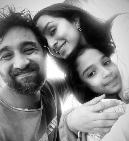 252 करोड़ ड्रग्स केस  श्रद्धा कपूर के भाई सिद्धांत कपूर और इन्फ्लुएंसर ओरी को एंटी-नारकोटिक्स सेल का समन