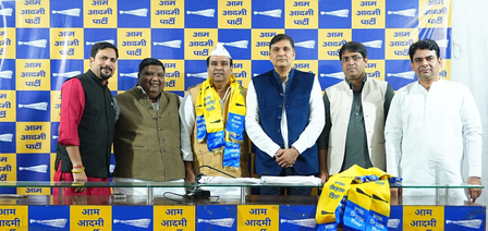 पूर्व मंत्री आसिम अहमद खान ने छोड़ी कांग्रेस, आम आदमी पार्टी में हुए शामिल