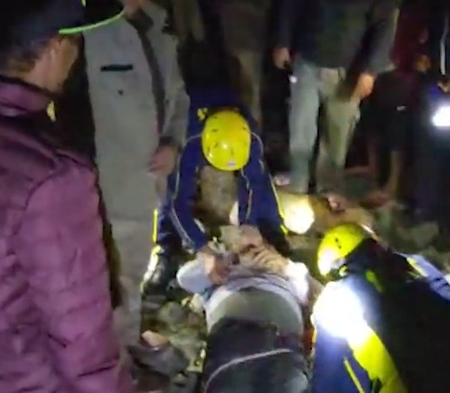 उत्तराखंड के नैनीताल में बड़ा हादसा, नदी में कार गिरने से तीन शिक्षकों की मौत उत्तराखंड के नैनीताल में बड़ा हादसा, नदी में कार गिरने से तीन शिक्षकों की मौत