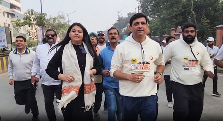 वन इंदौर-रन इंदौर  मैराथन में दौड़े 15 हजार से ज्यादा लोग, स्वच्छता, सेहत और पर्यावरण के प्रति जागरूकता का संदेश