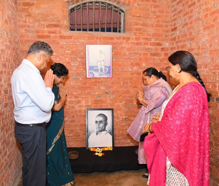 NCW chief Vijaya Rahatkar visits Cellular Jail, hails Veer Savarkar’s sacrifice