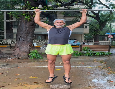 60 की उम्र में भी चाहिए 30 वाली एनर्जी, जानिए मिलिंद सोमन कैसे खुद को रखते हैं फिट