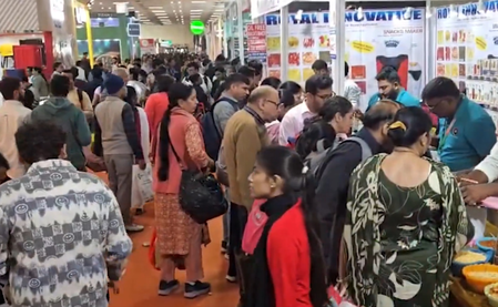 दिल्ली ट्रेड फेयर से अचानक गायब हुई 2 साल की बच्ची, टीम ने ढूंढ निकाला