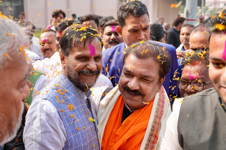 प्रदेश में कानून का राज और युवाओं को रोजगार देना हमारी प्राथमिकता दिलीप जायसवाल