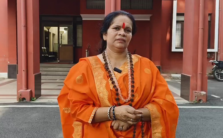 मौलाना मदनी के बयान पर साध्वी प्राची का पलटवार, 'देश सुदर्शन चक्र चलाना भी जानता है'