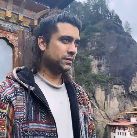 Jubin Nautiyal mourns Dharmendra’s demise: Lucky to have felt his warmth, quiet strength