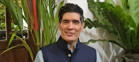 मनीष मल्होत्रा ने धर्मेंद्र को किया याद, सुनाया रॉकी और रानी की प्रेम कहानी के सेट का दिलचस्प किस्सा