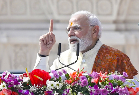 PM Modi arrives in Karnataka, to reach Udupi in Army special chopper