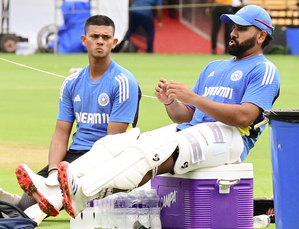 रोहित के साथ जायसवाल करेंगे पारी की शुरुआत, ऋतुराज के खेलने की संभावना कम आकाश चोपड़ा