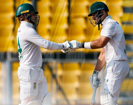 गुवाहाटी टेस्ट टी ब्रेक, दक्षिण अफ्रीका की बढ़त 395 तक पहुंची