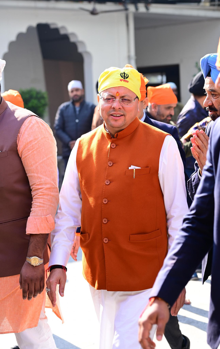 गुरु तेग बहादुर ने देश की रक्षा के लिए अपना बलिदान दिया पुष्कर सिंह धामी गुरु तेग बहादुर ने देश की रक्षा के लिए अपना बलिदान दिया पुष्कर सिंह धामी