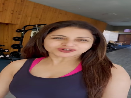 56 की उम्र में ड्रिल एक्सरसाइज कर भाग्यश्री ने दिखाई अपनी फुर्ती, यूजर्स को दिया फिटनेस चैलेंज 56 की उम्र में ड्रिल एक्सरसाइज कर भाग्यश्री ने दिखाई अपनी फुर्ती, यूजर्स को दिया फिटनेस चैलेंज