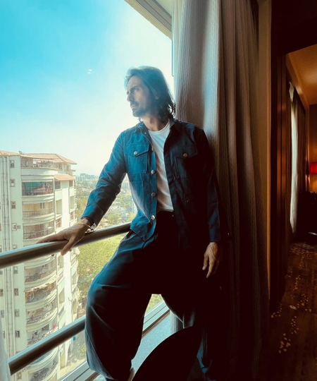 स्टारडम के पीछे की सच्चाई अर्जुन रामपाल ने झेला ऐसा संघर्ष कि घर चलाना हुआ मुश्किल स्टारडम के पीछे की सच्चाई अर्जुन रामपाल ने झेला ऐसा संघर्ष कि घर चलाना हुआ मुश्किल