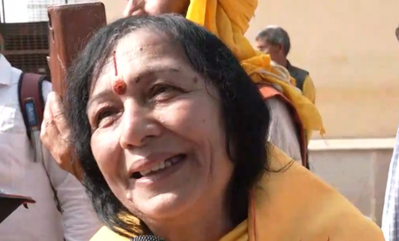 श्रीराम मंदिर में ध्‍वजारोहण, संतों ने एक स्वर में कहा- रामराज की परिकल्‍पना साकार