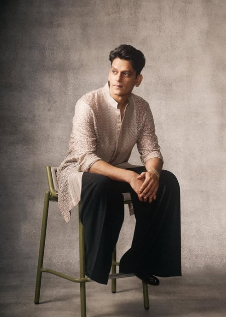 गुस्ताख इश्क में रोमांटिक रोल निभाने पर विजय वर्मा ने कहा, खलनायक किरदार बोझ लगने लगे थे