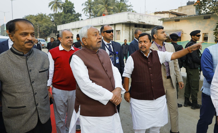 Nitish Kumar inspects infrastructural projects in Patna
