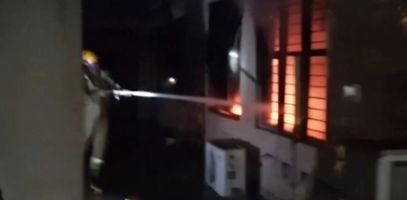 लखनऊ शकुंतला मिश्रा यूनिवर्सिटी कैंपस के बैंक में देर रात लगी आग, फायर टीम ने समय रहते किया काबू