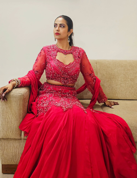 अविका गौर बनीं 'शादीशुदा पागलू', सिंदूर-मंगलसूत्र में एक्ट्रेस ने शेयर किया 'नई दुल्हन' का लुक