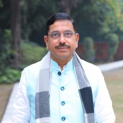 प्रधानमंत्री मोदी समेत कई कैबिनेट मंत्रियों ने प्रल्हाद जोशी को जन्मदिन की बधाई दी