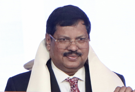 सोशल मीडिया पर चीजों को गलत संदर्भ में पेश किया जाता है पूर्व सीजेआई गवई सोशल मीडिया पर चीजों को गलत संदर्भ में पेश किया जाता है पूर्व सीजेआई गवई