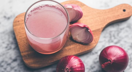 बालों को पोषण देगा प्याज का रस, झड़ने समेत कई समस्याओं से मिलेगी राहत