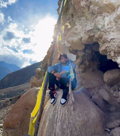 सिद्धांत चतुर्वेदी के लिए प्यार एक एहसास, कहा- लव स्टोरी तो बस एक शब्द है... सिद्धांत चतुर्वेदी के लिए प्यार एक एहसास, कहा- लव स्टोरी तो बस एक शब्द है...