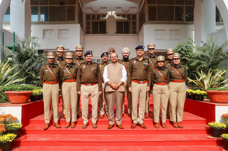 Delhi L-G tells IPS probationers to use skills for public service