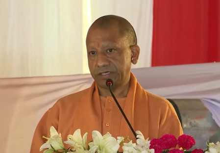 भारत ने राक्षसी वृत्ति को आतंकवाद के रूप में माना, उसके खिलाफ लड़ रहा लड़ाई  सीएम योगी