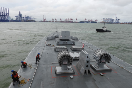 पहली विदेशी तैनाती पर श्रीलंका पहुंचे नौसेना के आईएनएस विक्रांत और आईएनएस उदयगिरि पहली विदेशी तैनाती पर श्रीलंका पहुंचे नौसेना के आईएनएस विक्रांत और आईएनएस उदयगिरि