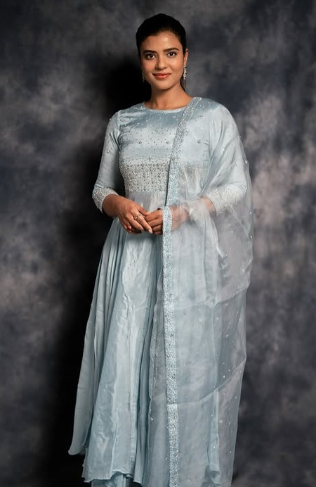 साउथ सिनेमा की जानी-मानी अभिनेत्री ऐश्वर्या राजेश ने एक्टिंग को बताया लंबा सफर