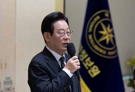 South Korean President urges spy agency to remain faithful to original role South Korean President urges spy agency to remain faithful to original role