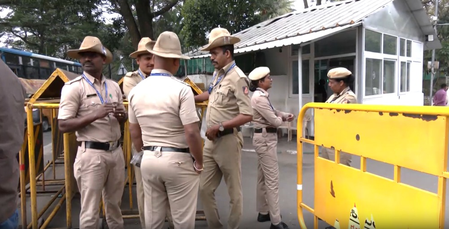 Leadership issue: All eyes on breakfast meeting between K'taka CM, Dy CM