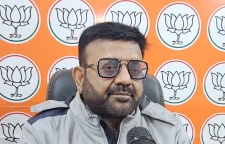 पश्चिम बंगाल में टीएमसी के गुंडे बीएलओ को धमका रहे प्रतुल शाहदेव