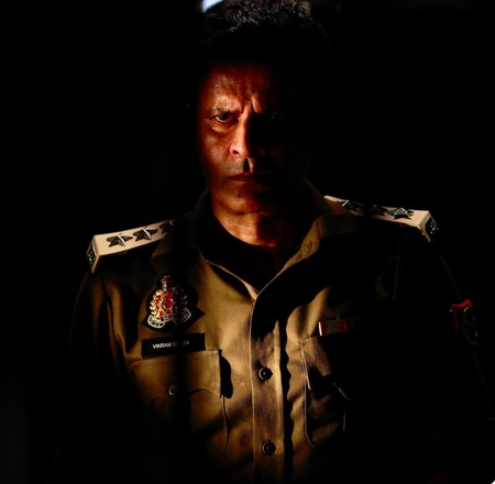 राम गोपाल वर्मा की पुलिस में भूत में नजर आएंगे मनोज बाजपेयी, निर्देशक ने शेयर की तस्वीर