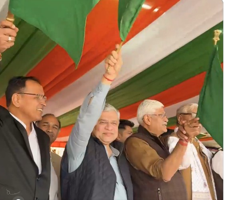 Ashwini Vaishnaw flags off Swarnanagari Express, connecting Jaisalmer to Delhi