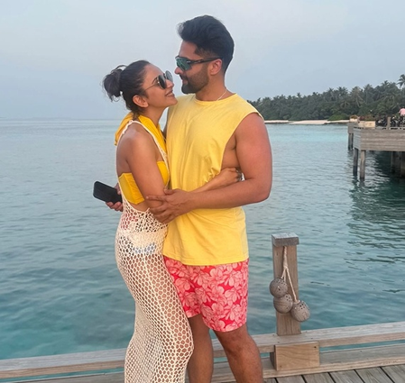 Rakul Preet Singh, Jackky Bhagnani unwind at their luxurious vacation in Maldives