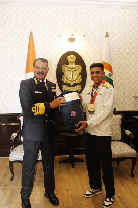 विश्व मुक्केबाजी कप फाइनल्स में स्वर्ण पदक जीतने वाले हितेश गुलिया हुए सम्मानित