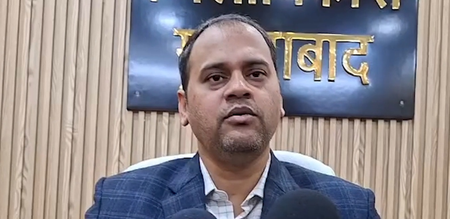 उत्तर प्रदेश एक और बीएलओ की मौत, मुरादाबाद के डीएम बोले-एसआईआर से कोई संबंध नहीं उत्तर प्रदेश एक और बीएलओ की मौत, मुरादाबाद के डीएम बोले-एसआईआर से कोई संबंध नहीं