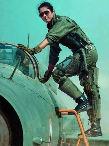 बेटी बेमिसाल  पहली महिला फाइटर पायलट, हवा से करती हैं बातें